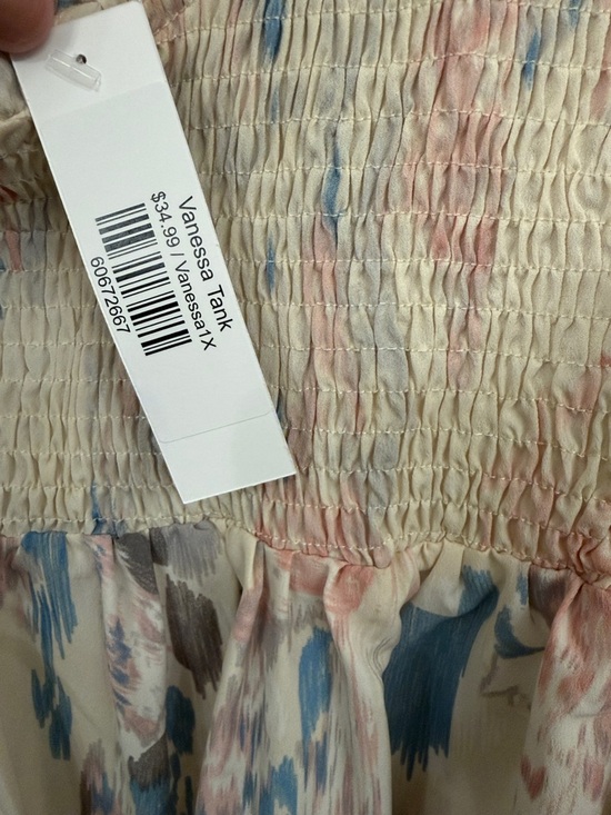 Hayden LA Cream Top w Blush Pink & Dusty Blue Watercolor Ruffle sleeve 1XL NWT - Picture 3 of 5